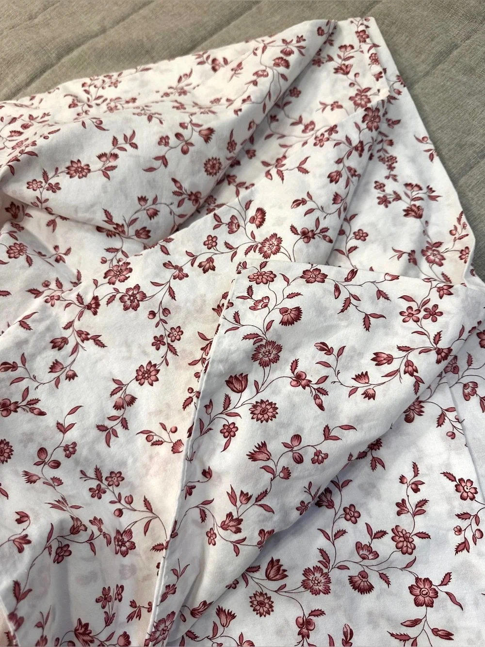 IKEA HASSLEKLOCKA Queen Duvet Cover 2 Pillowcases Set Red White Floral Cotton